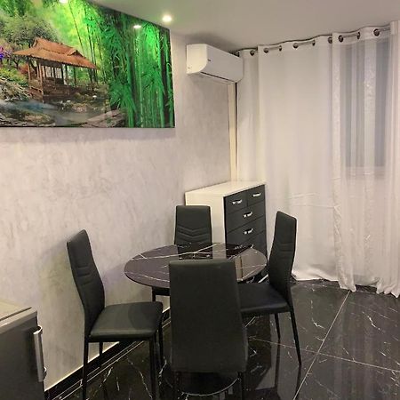 Appartement Les Pieds Dans L'Eau Сен-Лоран-дю-Вар Екстериор снимка